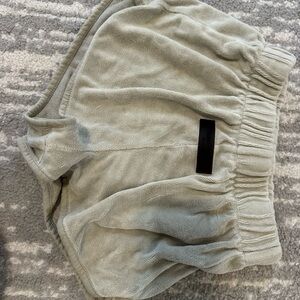 ESSENTIALS FEAR OF GOD SAGE/LIGHT GREEN SHORTS